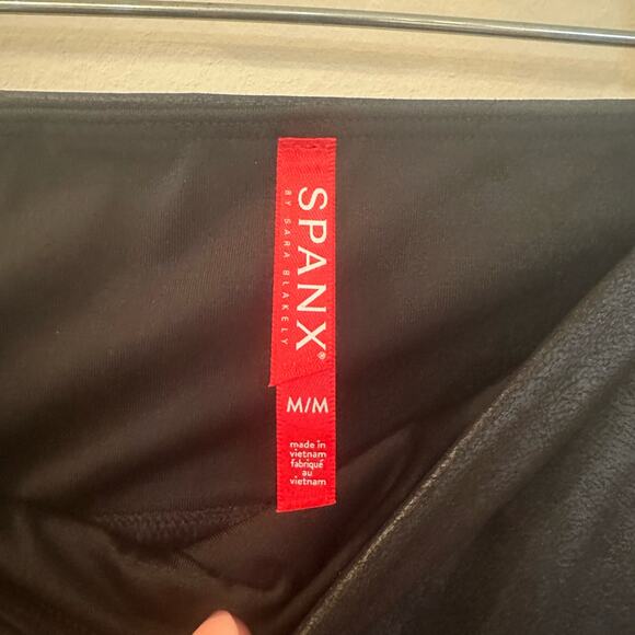 Spanx Women's Faux Leather Leggings sz M Black Spanx Leggings - Picture 5 of 6